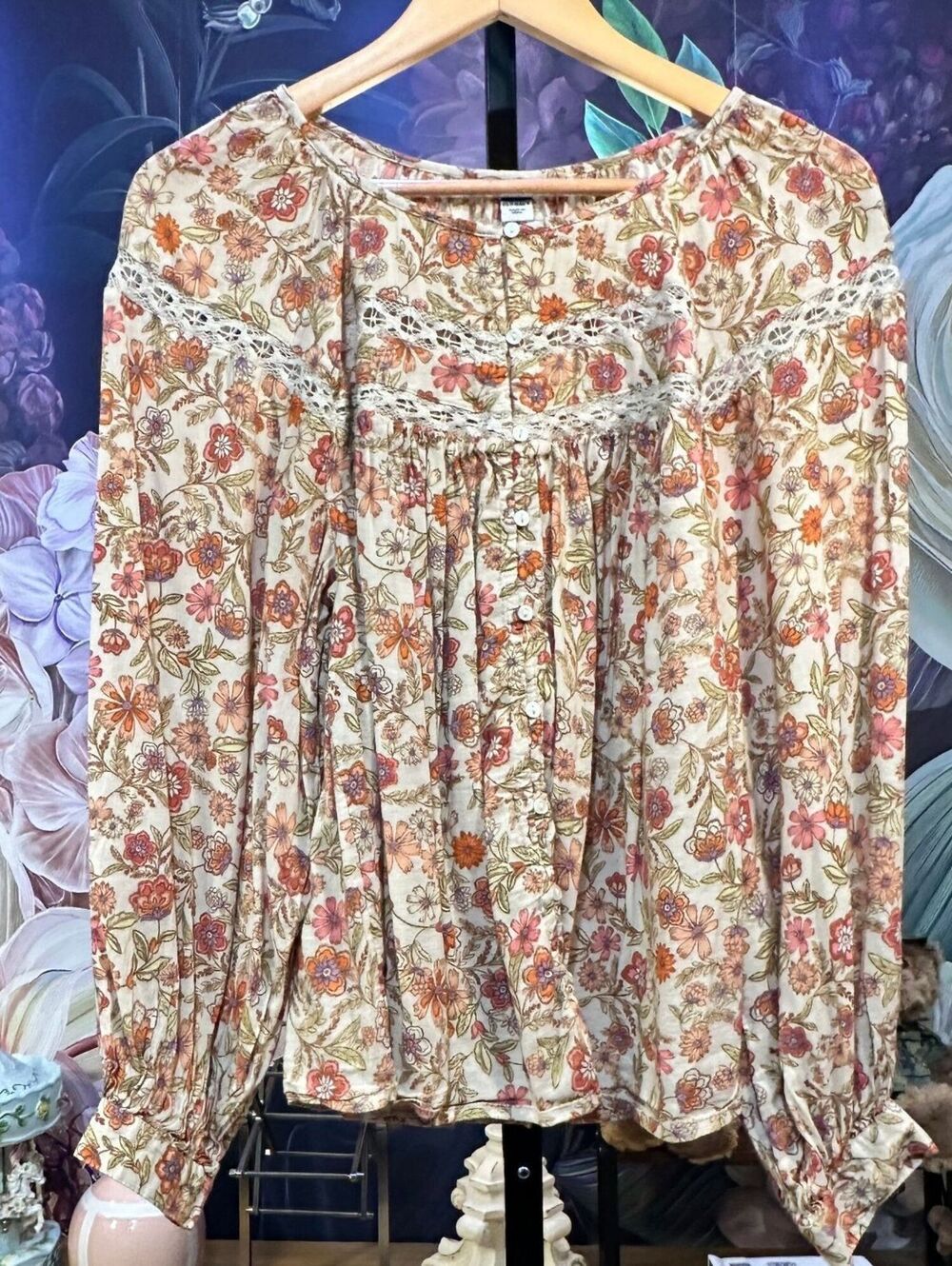 Old Navy S Peasant Blouse Boho Romantic Prairiecore Feminine Floral Lace Trim